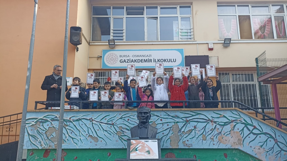 İstiklal Marşı'nı Güzel Okuma Şiir Yarışmamız